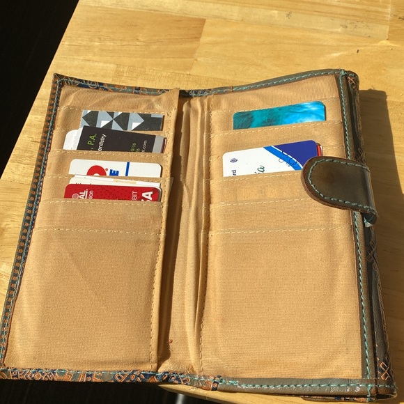 Leather Turquoise Elephant Wallet - Picture 4 of 7